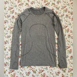 Lululemon top size 6